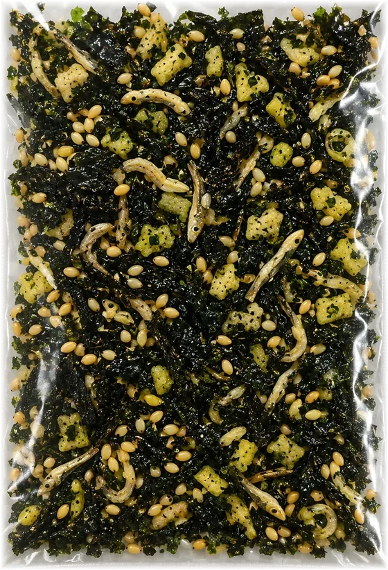 ザクっと大葉ふりかけの中身。大葉、ごま、わかめ、ちりめん、玉ねぎ